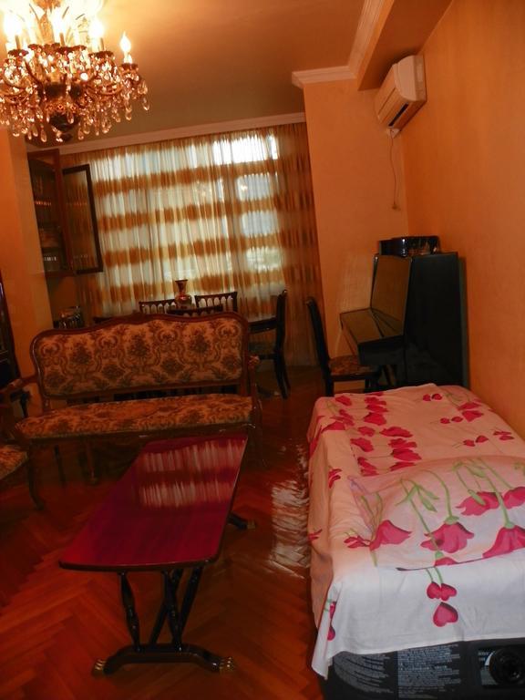 Apartment Rusudan Batumi Room photo